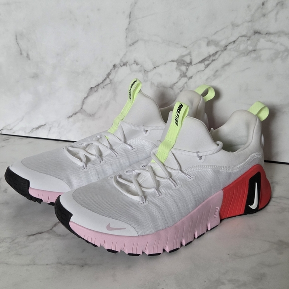 Nike Free Metcon 6 White Bright Crimson Pink Foam Womens Sneakers Shoes 11.5 - Picture 4 of 9